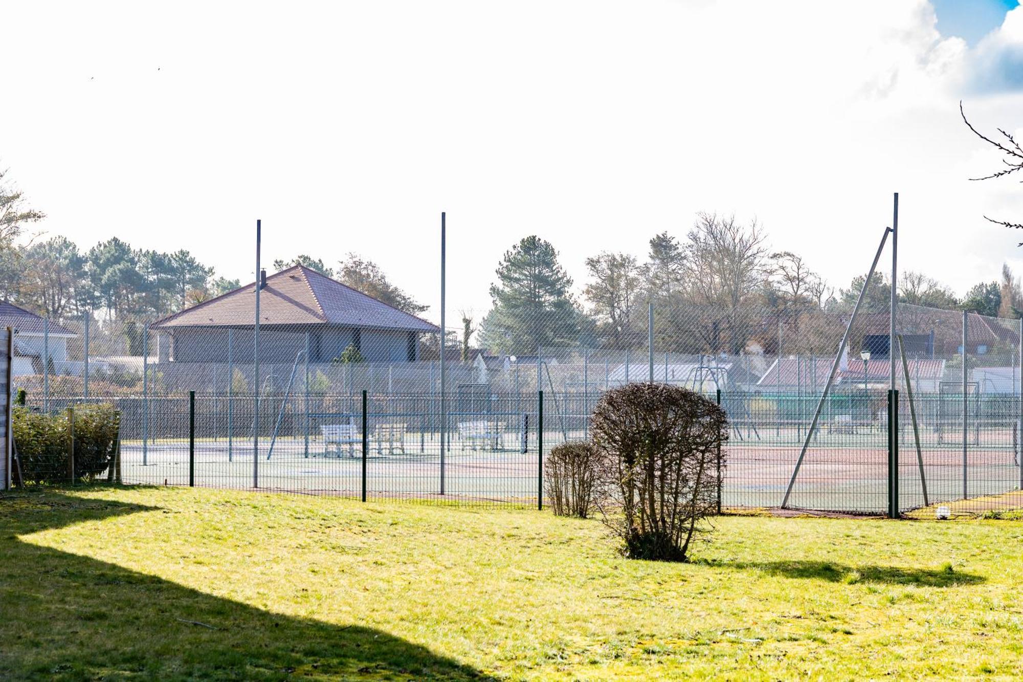 Residence Grand Jardin Attenant Tennis, Mini Golf, Sauna, Petanque Cucq Rum bild